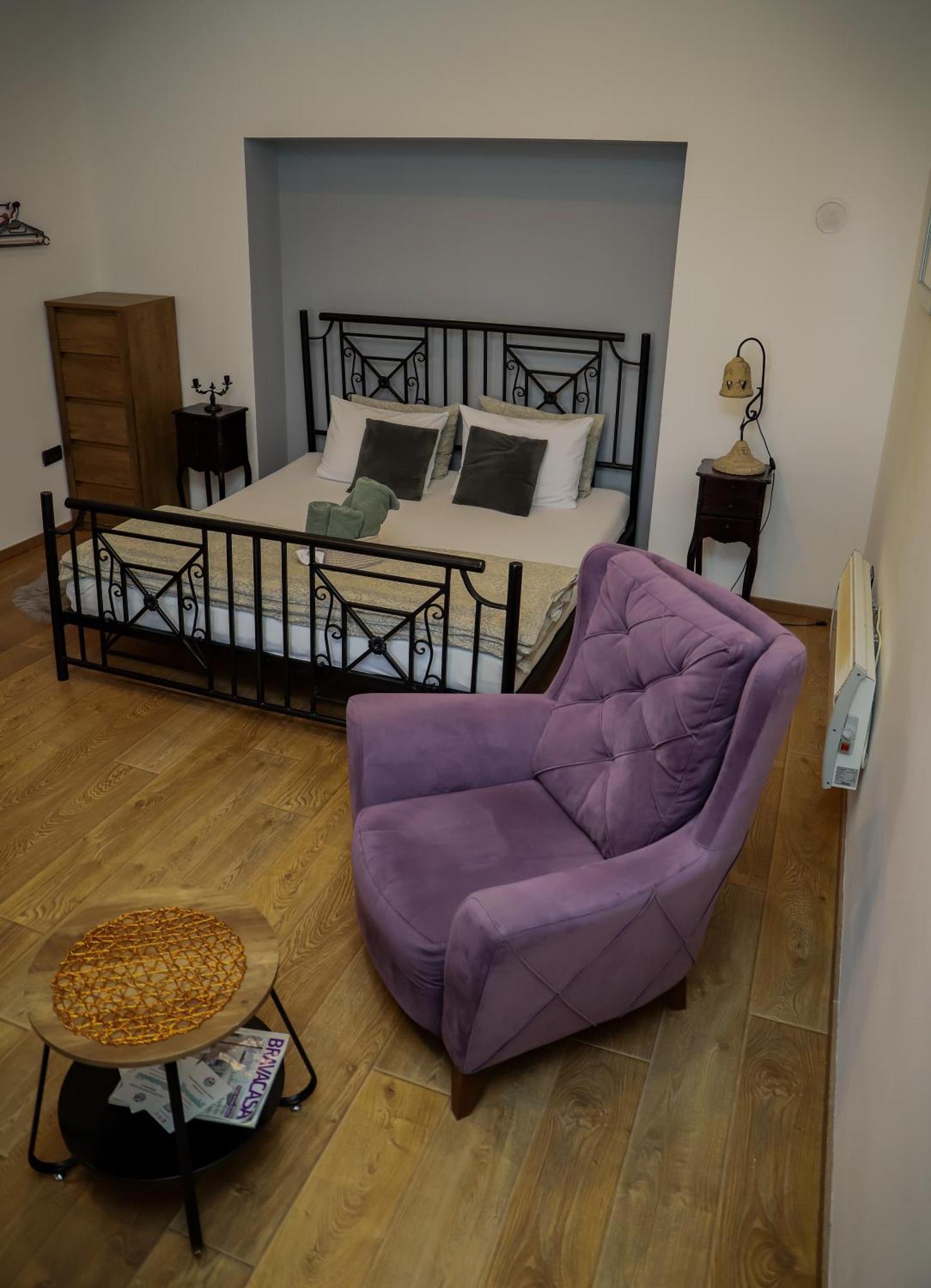 Rezervisi Slobodno, U Centru Smo Apartment Novi Sad Luaran gambar