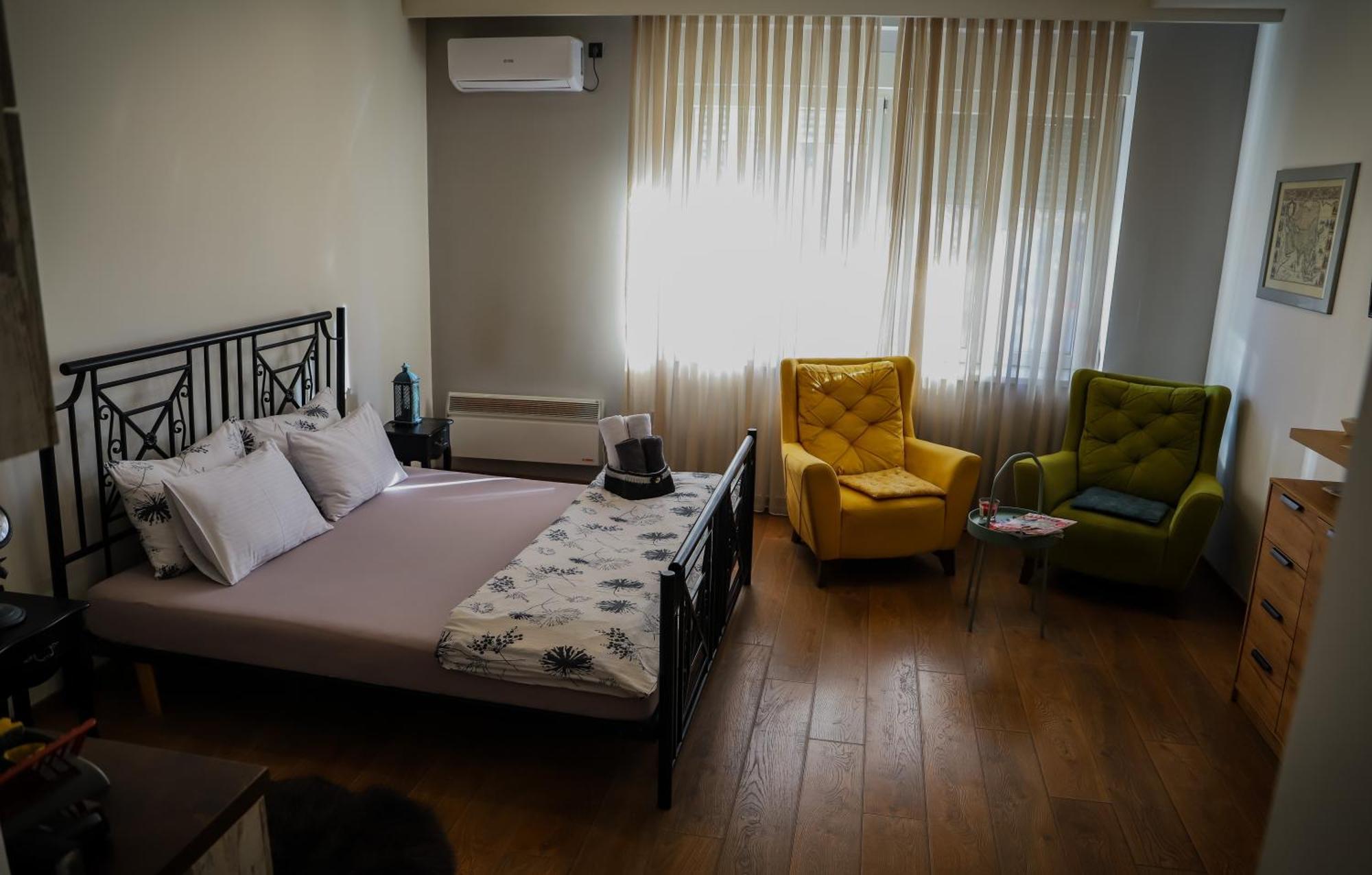 Rezervisi Slobodno, U Centru Smo Apartment Novi Sad Luaran gambar