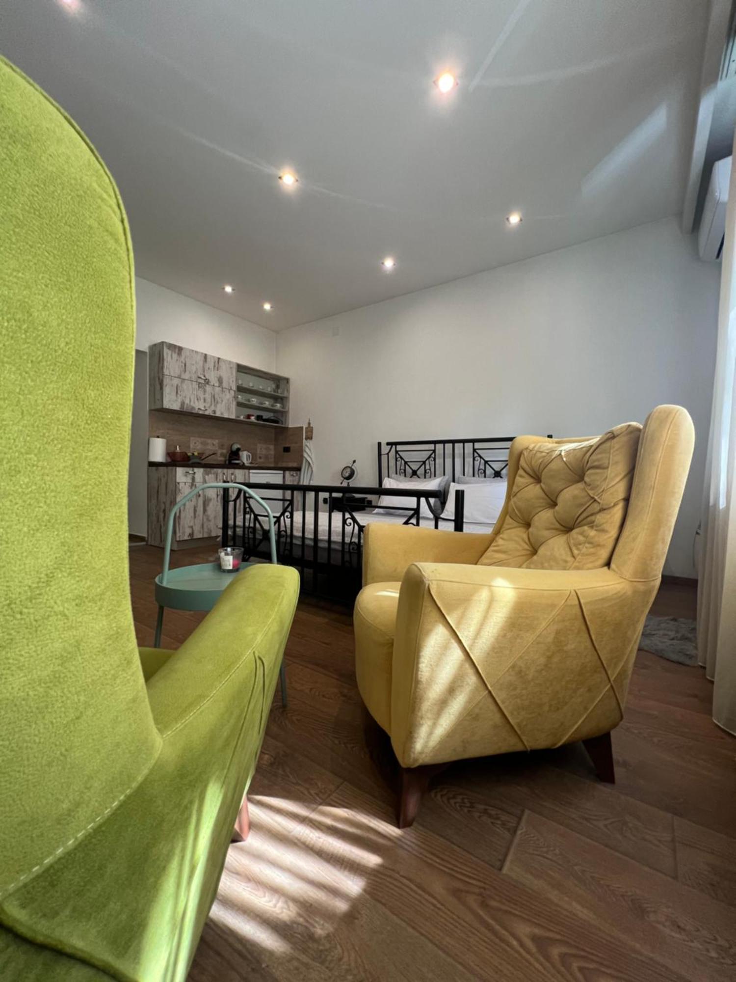 Rezervisi Slobodno, U Centru Smo Apartment Novi Sad Luaran gambar